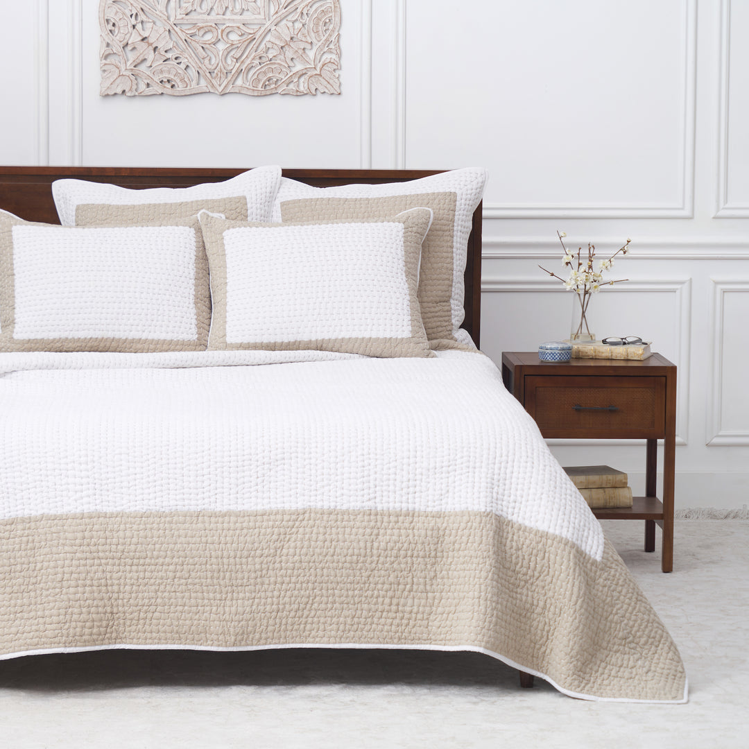 Elisabeth York Willa offers Ivory Queen Quilt